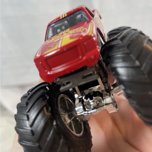 Hot Wheels Red #3 Racing Monster Jam Truck Big Wheel Excellent Condition Car - Picture 8 of 10
